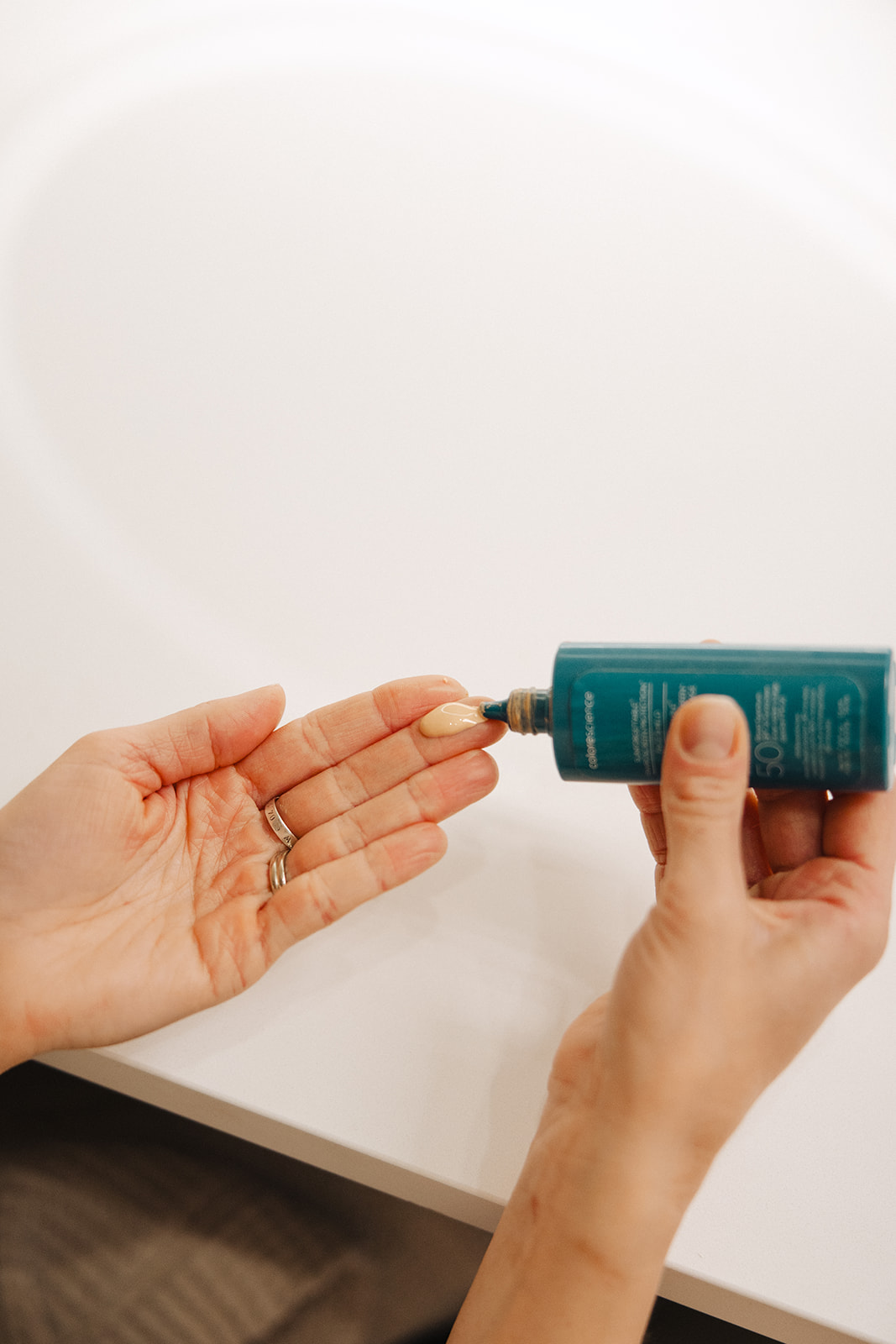 ONYX Beauty Lab | Beyond UV: Why Your Sunscreen Should Also Block Visible Light Tinted Sunscreen